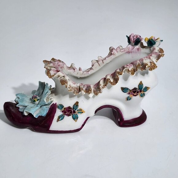 Porcelain Ruffled Edge Gilded Shoe Gold Accents Floral Details Japan - Picture 1 of 12